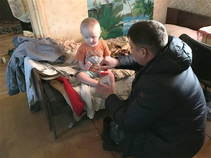 В Воронежской области офицер Росгвардии спас двухлетнего ребенка