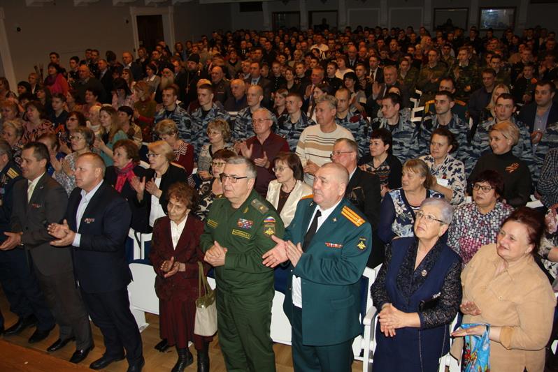 Всероссийская благотворительная патриотическая акция "Пока сердца для чести живы..." - в Барнауле