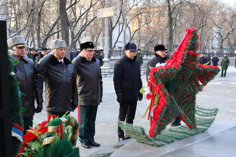 Командующий Уральским округом Росгвардии принял участие в торжественном мероприятии, посвященном Дню защитника Отечества