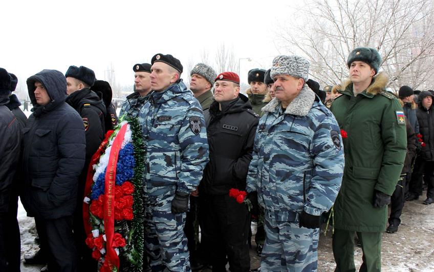 Воронежские росгвардейцы проводили в последний путь погибшего в Сирийской Арабской Республике  летчика -  Героя России майора Романа Филипова