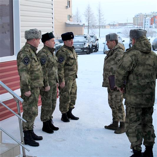 Командующий Уральским округом Росгвардии проверил готовность отряда «Север» 