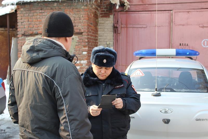 В Саратовской области сотрудники Росгвардии задержали гражданина, находившегося в федеральном розыске