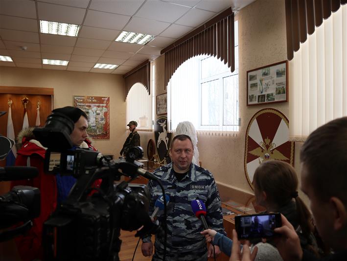 Представители государственной власти поздравили военнослужащих богородской бригады с Днем защитника Отечества