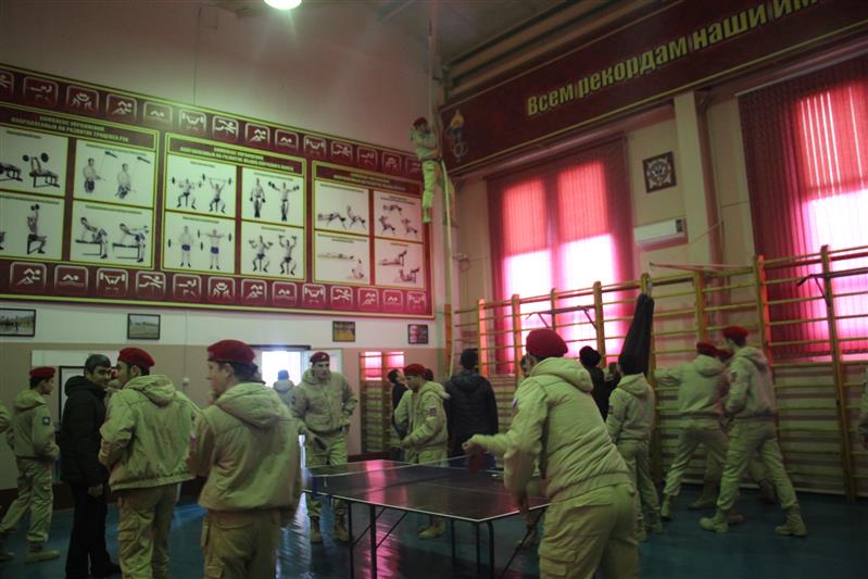 Военнослужащие Северо-Кавказского округа Росгвардии провели экскурсию для молодежи допризывного возраста