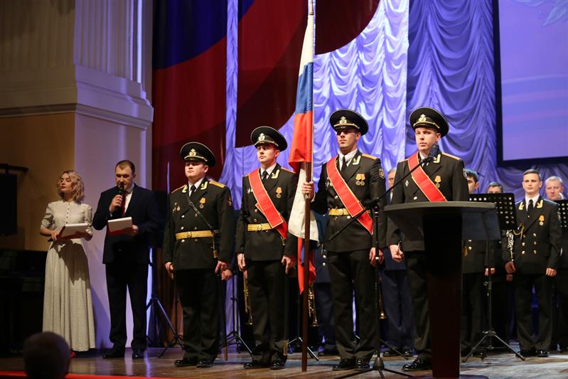 Губернатор Астраханской области поздравил военнослужащих и сотрудников Росгвардии с Днем защитника Отечества