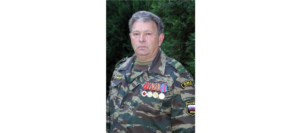 Офицеры сочинского ОМОНа навестили первого командира отряда