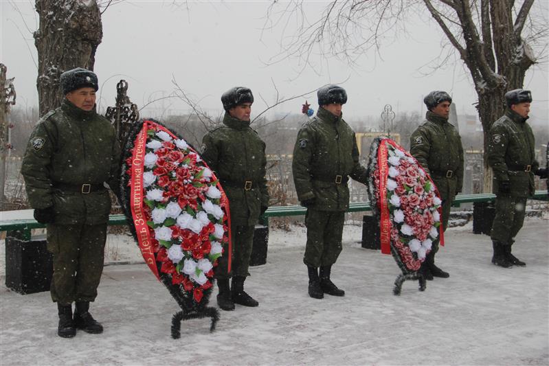 В Астрахани военнослужащие и сотрудники Росгвардии приняли участие в мероприятиях, посвященных Дню защитника Отечества