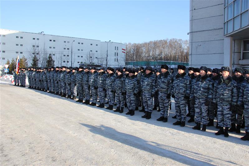 В столичном ОМОНе состоялась торжественная церемония открытия бюста первого командира спецподразделения генерал майора милиции Дмитрия Иванова