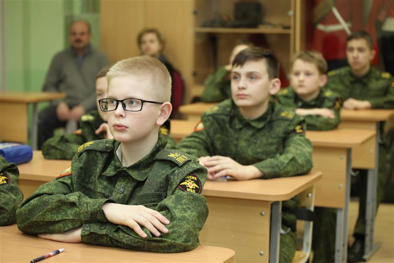 Известный военный журналист Борис Карпов провел занятие с кадетами Московского президентского кадетского училища имени М.А. Шолохова войск национальной гвардии Российской Федерации