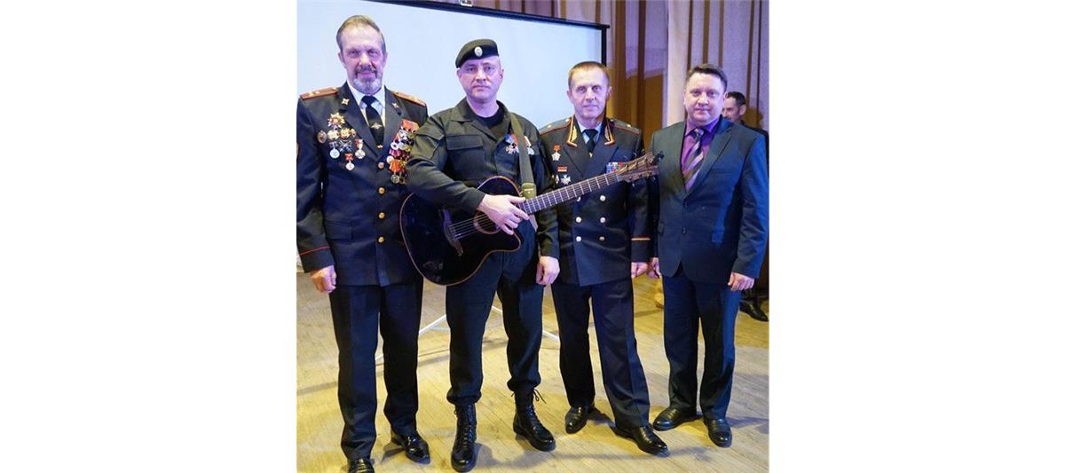 Ветераны череповецкого ОМОНа приняли участие в церемонии открытия памятника воинам-интернационалистам