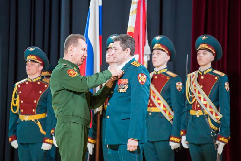 Президент России объявил благодарность личному составу Главного военного клинического госпиталя Росгвардии (видео)