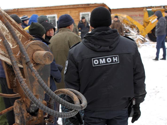В Иркутской области при силовой поддержке сотрудников ОМОНа осуществлены проверки документов у трудовых мигрантов
