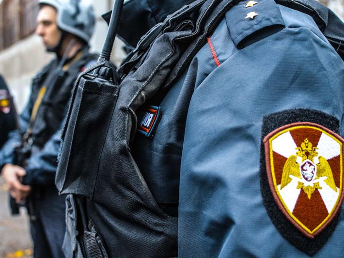 В Санкт-Петербурге сотрудники Росгвардии задержали злоумышленников, открывших стрельбу в магазине