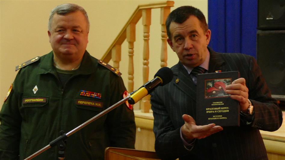 Лучший кадет выпускного курса Московского президентского кадетского училища им. М.А. Шолохова награжден стипендией Фонда имени Героя России генерал-полковника Романова А.А.