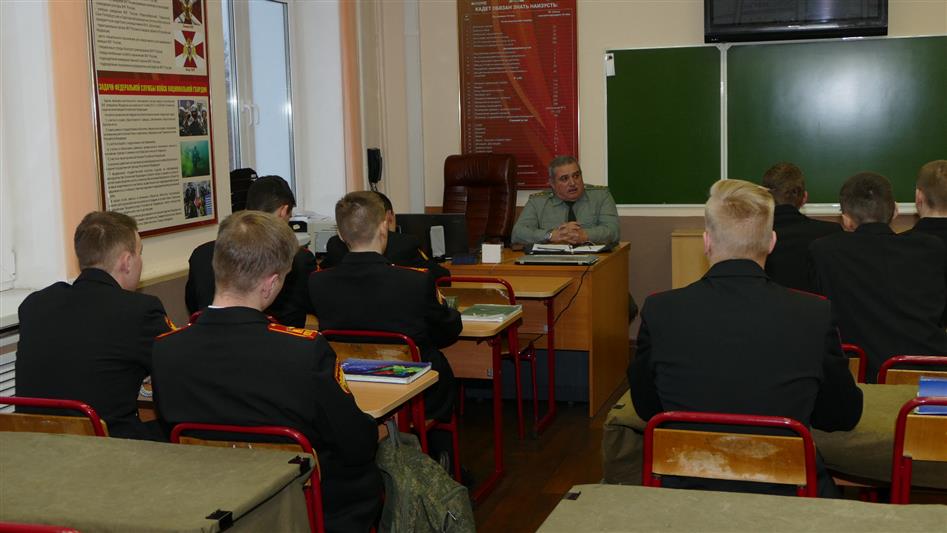 Герои Советского Союза и России, ветераны Великой Отечественной войны поделились с кадетами-росгвардейцами боевым и служебным опытом