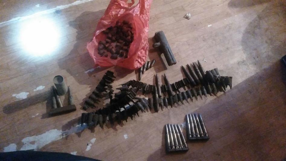 При поддержке СОБРа «Гранит» задержана группа лиц, подозреваемых в незаконном хранении оружия и боеприпасов