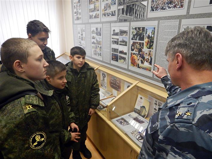 Ставропольские росгвардейцы провели военно-патриотическое мероприятие для кадет-ермоловцев
