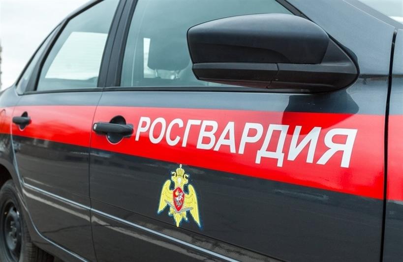 В Челябинске сотрудники Росгвардии задержали двух граждан, находившихся в федеральном розыске