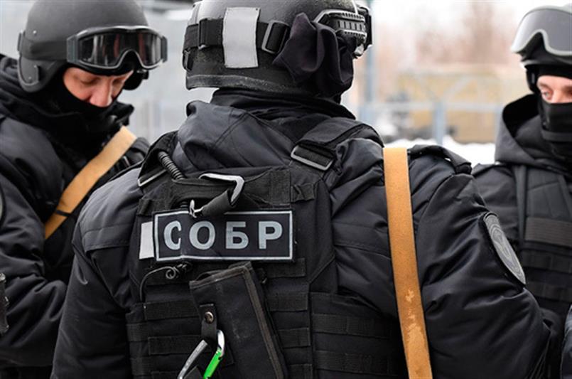 При силовой поддержке мурманского СОБРа задержана преступная  группа, которая похищала дорогостоящие внедорожники