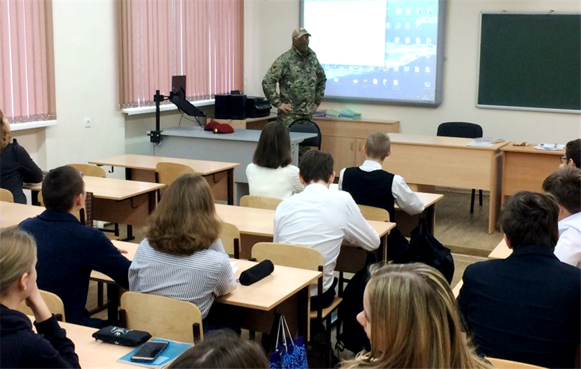 В Севастополе сотрудники ОМОНа «Беркут» провели для гимназистов Урок мужества