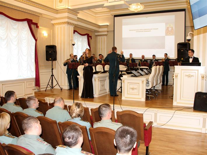 В Сибирском округе Росгвардии прошли торжественные мероприятия, посвященные Дню защитника Отечества