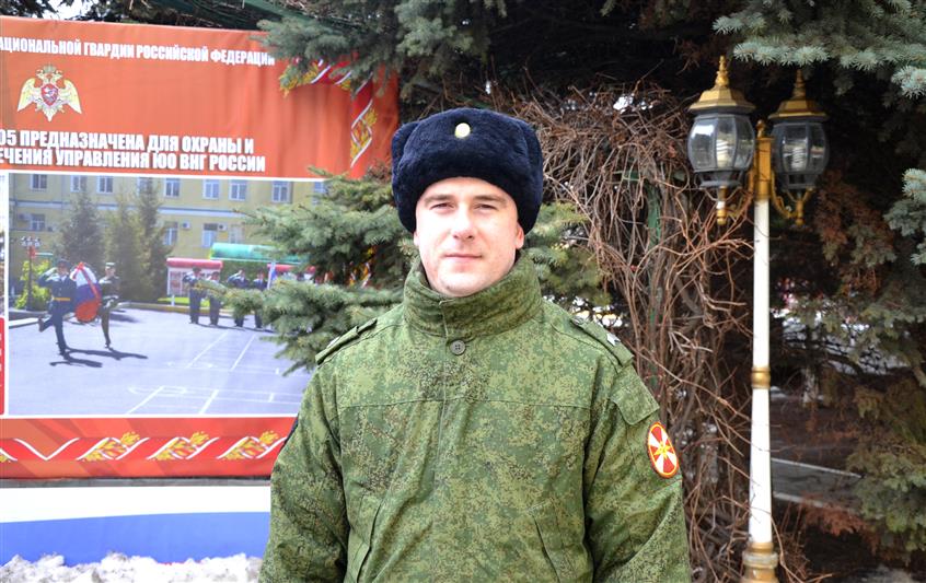 В Ростове-на-Дону военнослужащий Росгвардии задержал убегающего виновника ДТП, оказавшегося автоугонщиком 