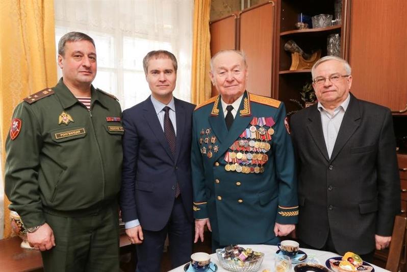 Приволжцы поздравили с праздником своего первого командующего