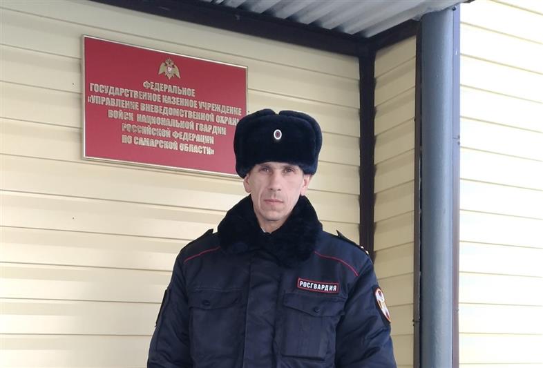 В Самаре решается вопрос о поощрении росгвардейца, который в свободное от службы время предотвратил преступление