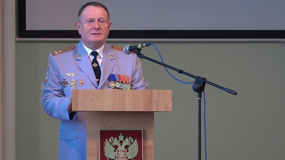 В Приволжье в день профессионального праздника военнослужащие и сотрудники Росгвардии вспомнили погибших сослуживцев и почтили память жертв трагедии в Кемерово