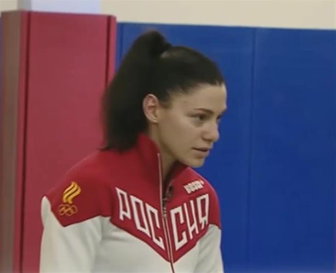 Двукратная чемпионка мира по боксу провела мастер-класс для бойцов Росгвардии