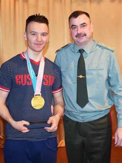 Спортсмен Алексей Бугаев побывал в соединении Сибирского округа Росгвардии