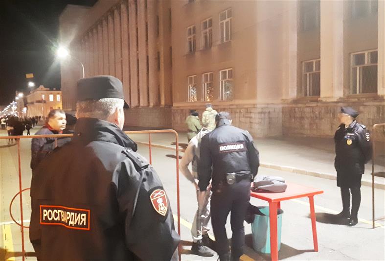 В Северной Осетии сотрудники Росгвардии обеспечили охрану общественного порядка во время проведения праздничного концерта «Крымская весна»