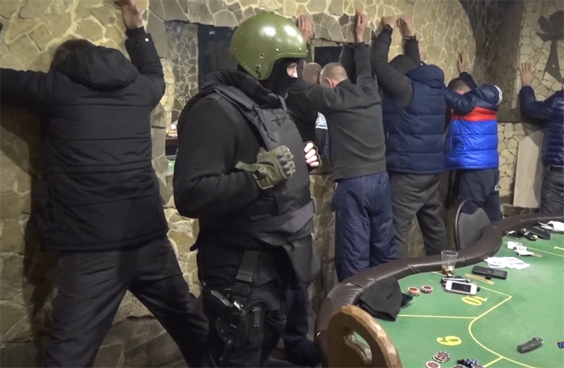 В Липецкой области при силовой поддержке сотрудников СОБР ликвидировано подпольное казино