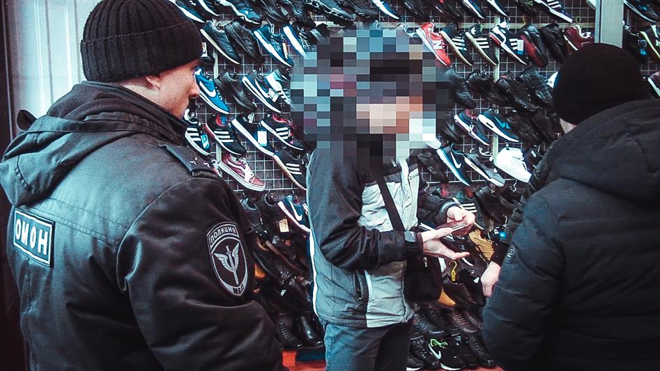 В Пензе сотрудники Росгвардии и УМВД приняли участие в совместном рейде по контролю за соблюдением миграционного законодательства РФ 