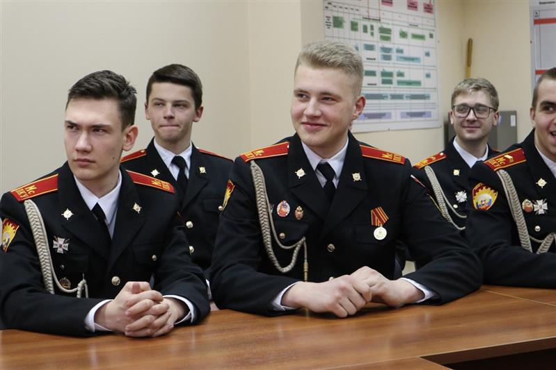 Воспитанники Московского Президентского кадетского училища им. М.А. Шолохова в режиме видеоконференции пообщались с курсантами Пермского военного института Росгвардии