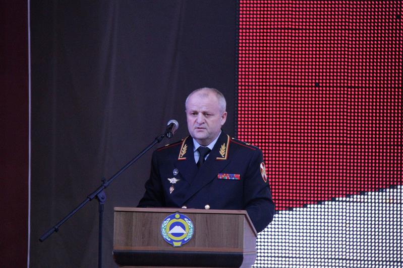 Глава Карачаево-Черкесской Республики наградил сотрудников Росгвардии, отличившихся в период несения боевой службы