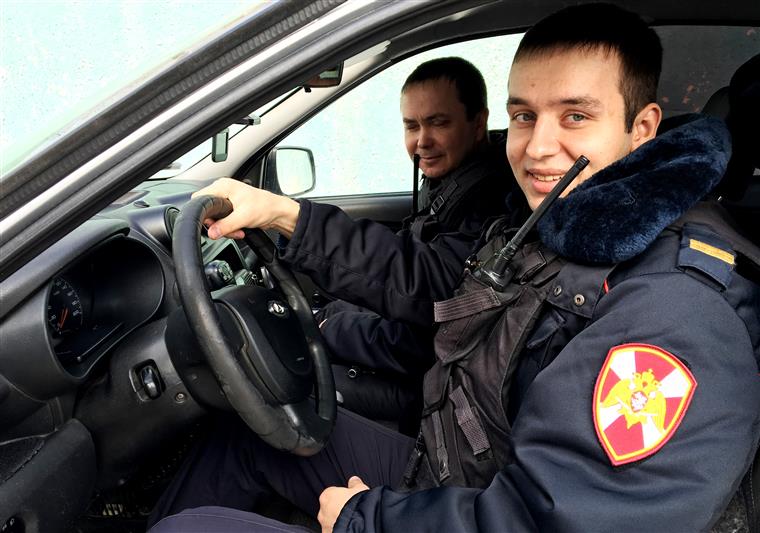 В Волгограде сотрудники вневедомственной охраны помогли полицейским задержать похитителя цветных металлов, а также гражданина, находившегося в федеральном розыске
