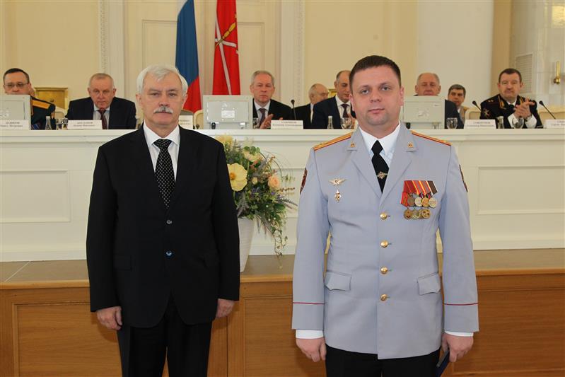 Губернатор Санкт-Петербурга поздравил военнослужащих и сотрудников Росгвардии с профессиональным праздником