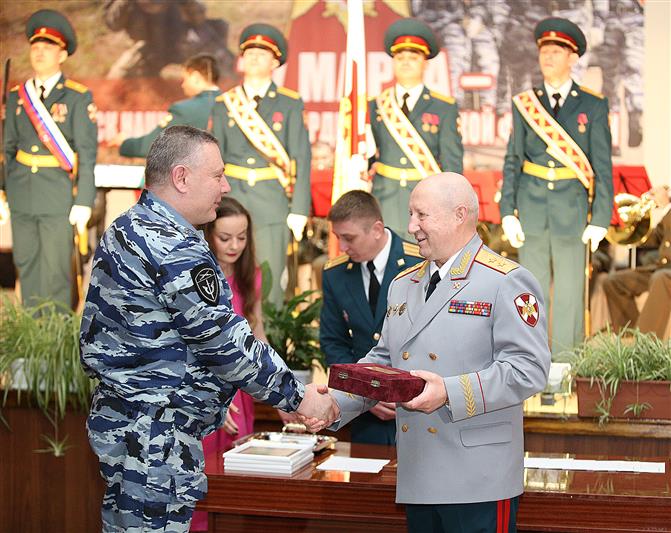 В управлении Северо-Кавказского округа Росгвардии состоялось торжественное собрание, посвященное Дню войск национальной гвардии РФ