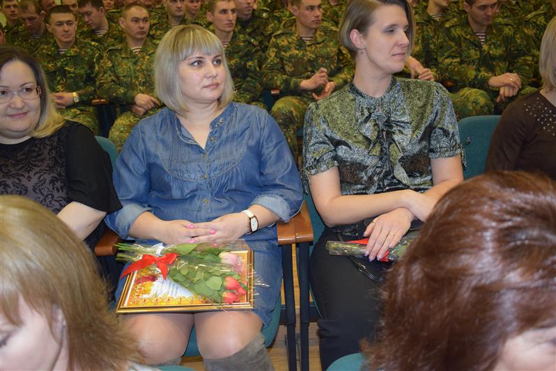 Депутат Госдумы поздравил военнослужащих-женщин уфимского отряда спецназа Росгвардии