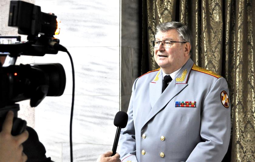 В Майкопе с аншлагом прошел концерт Академического ансамбля песни и пляски Федеральной службы войск национальной гвардии Российской Федерации