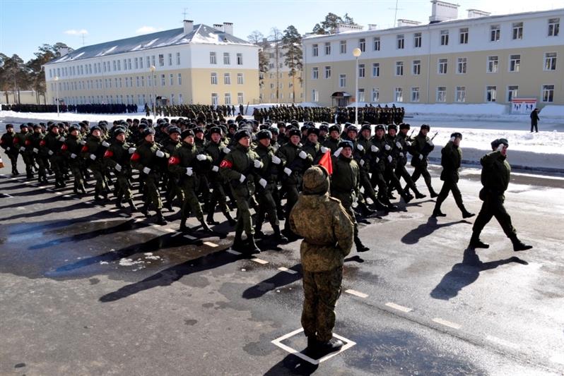 Военнослужащие Уральского округа Росгвардии приняли участие в первой тренировке парада