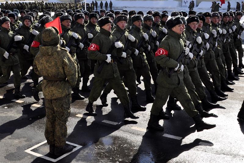 Военнослужащие Уральского округа Росгвардии приняли участие в первой тренировке парада