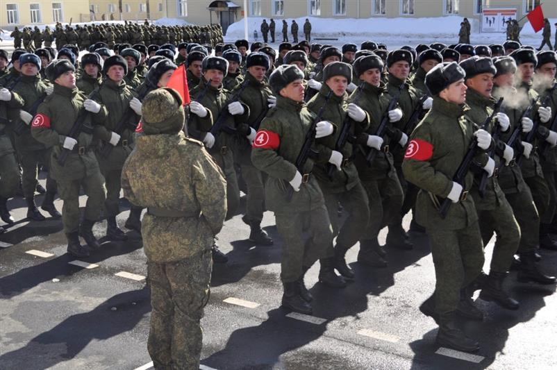 Военнослужащие Уральского округа Росгвардии приняли участие в первой тренировке парада