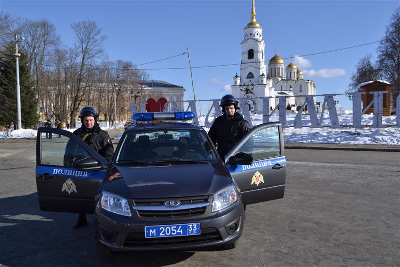 Сотрудники Росгвардии противодействуют распространению наркотиков и кражам в Центральном округе