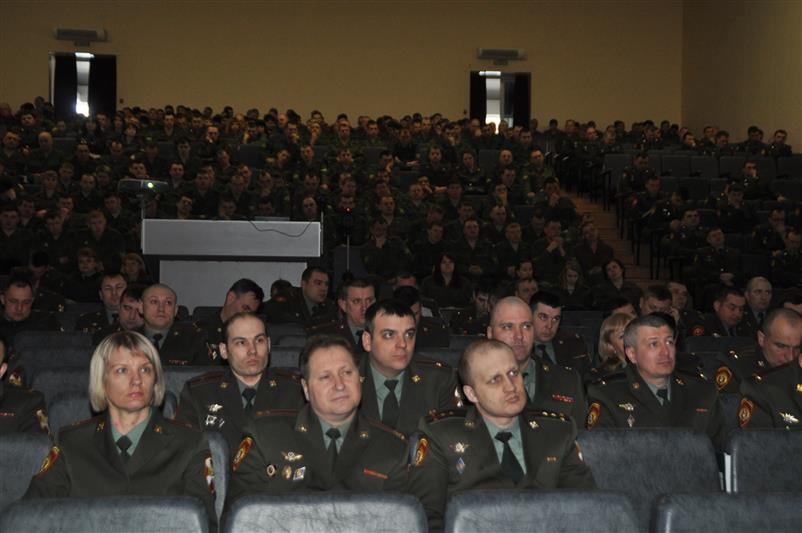 В Новосибирском военном институте состоялась техническая конференция с военнослужащими – владельцами личных транспортных средств 