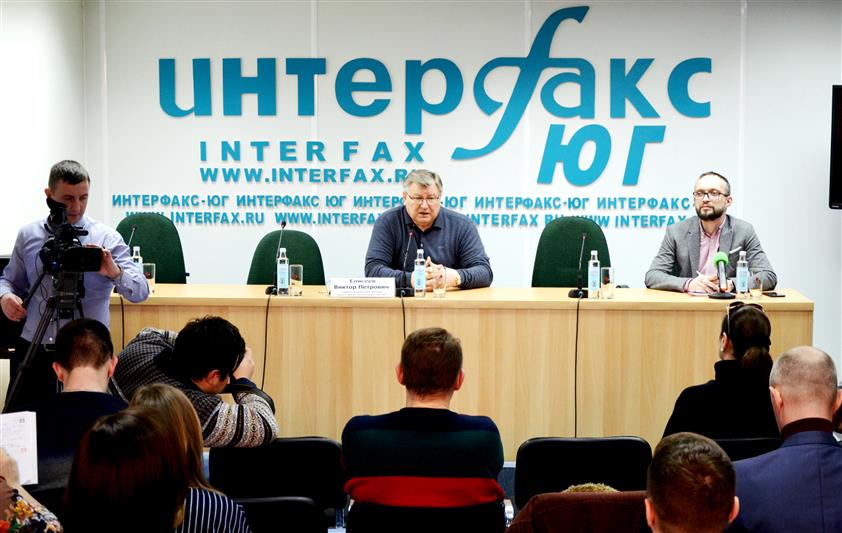 В Ростове-на-Дону художественный руководитель Академического ансамбля песни и пляски Росгвардии в пресс-центре Интерфакс - Юг встретился с донскими журналистами