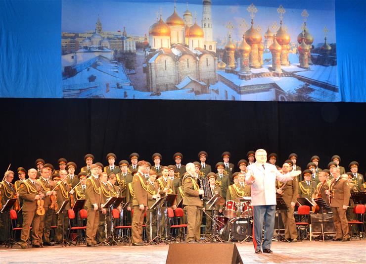 Академический ансамбль песни и пляски Федеральной службы войск национальной гвардии Российской Федерации триумфально выступил в Ростове-на-Дону (фото, видео)
