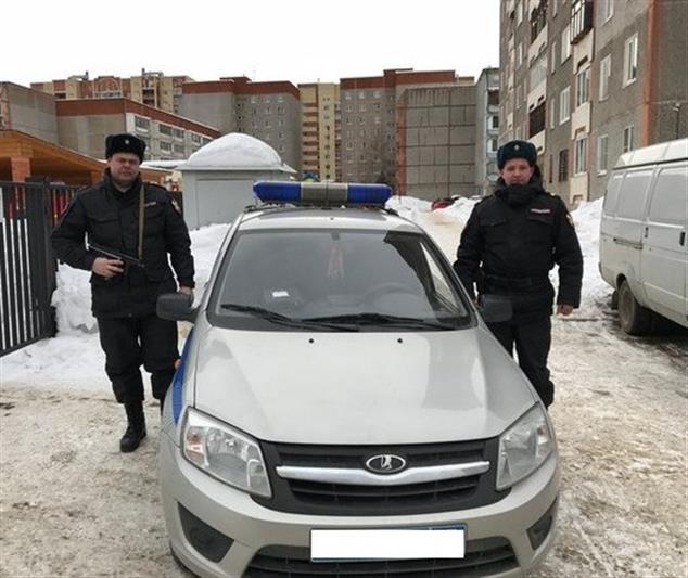 В Вологодской области росгвардейцы спасли ребёнка и мужчину