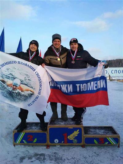 Военнослужащий Росгвардии победил на IV-м этапе Кубка Урала по зимнему плаванию